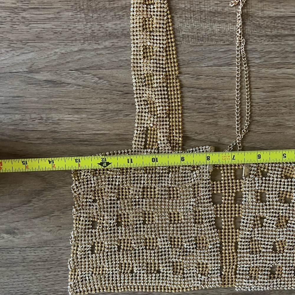 Open-Back Chainmail Crop Top - Picture 4 of 6